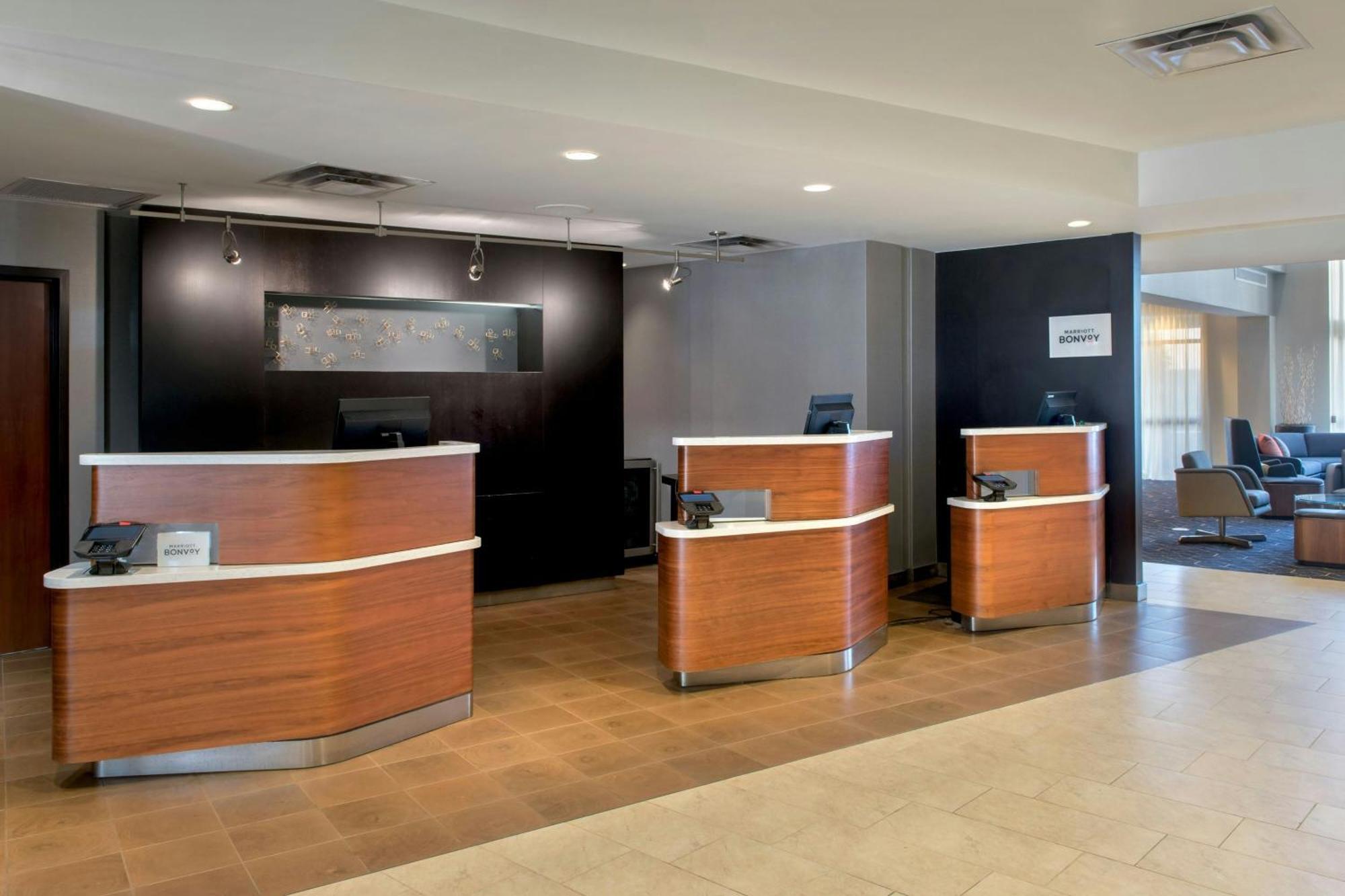 Courtyard By Marriott Basking Ridge Bagian luar foto