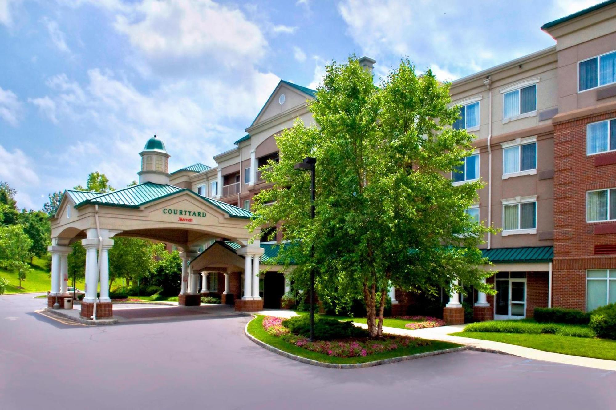 Courtyard By Marriott Basking Ridge Bagian luar foto