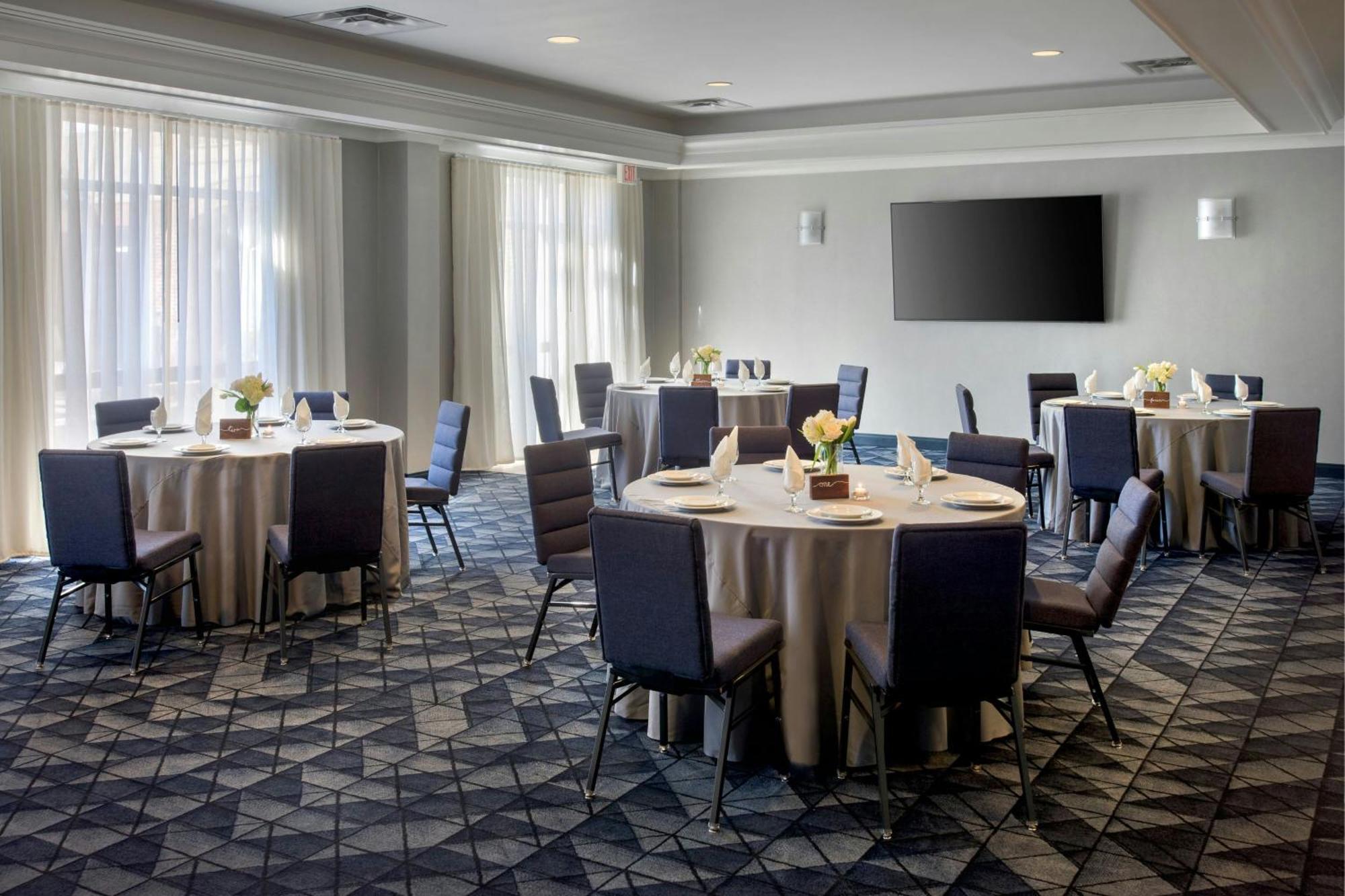 Courtyard By Marriott Basking Ridge Bagian luar foto