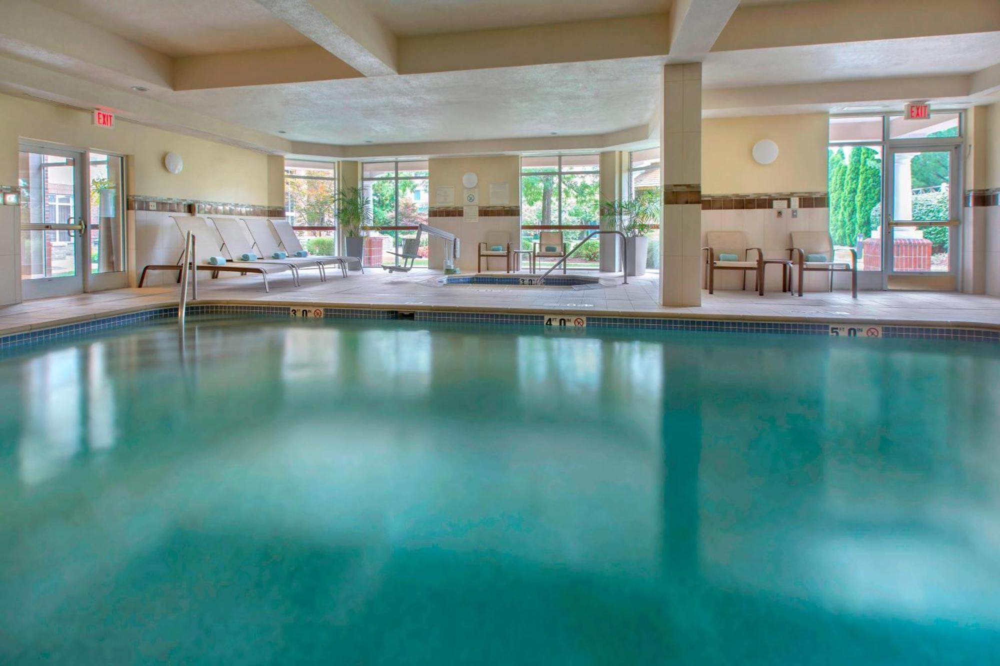 Courtyard By Marriott Basking Ridge Bagian luar foto