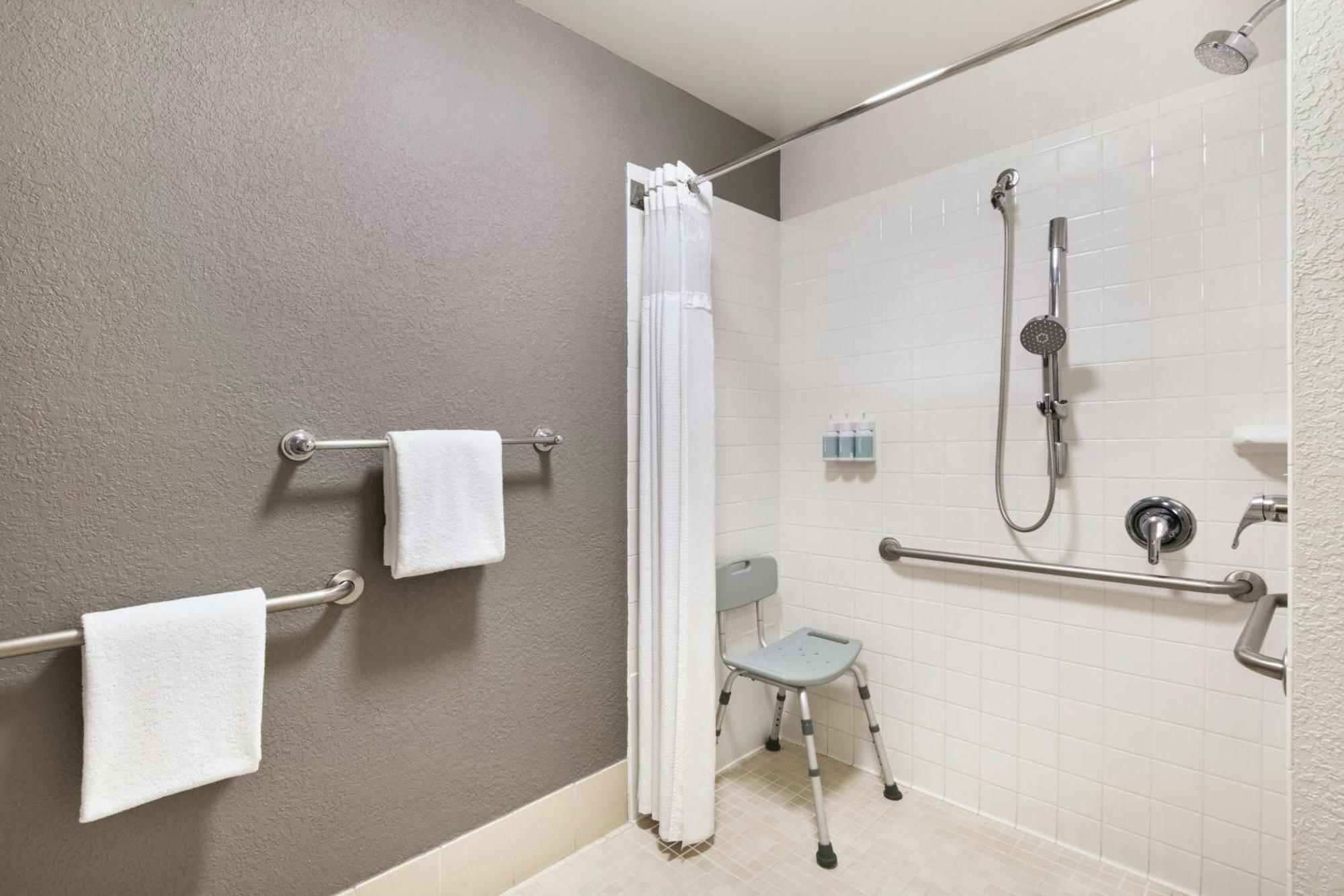 Courtyard By Marriott Basking Ridge Bagian luar foto