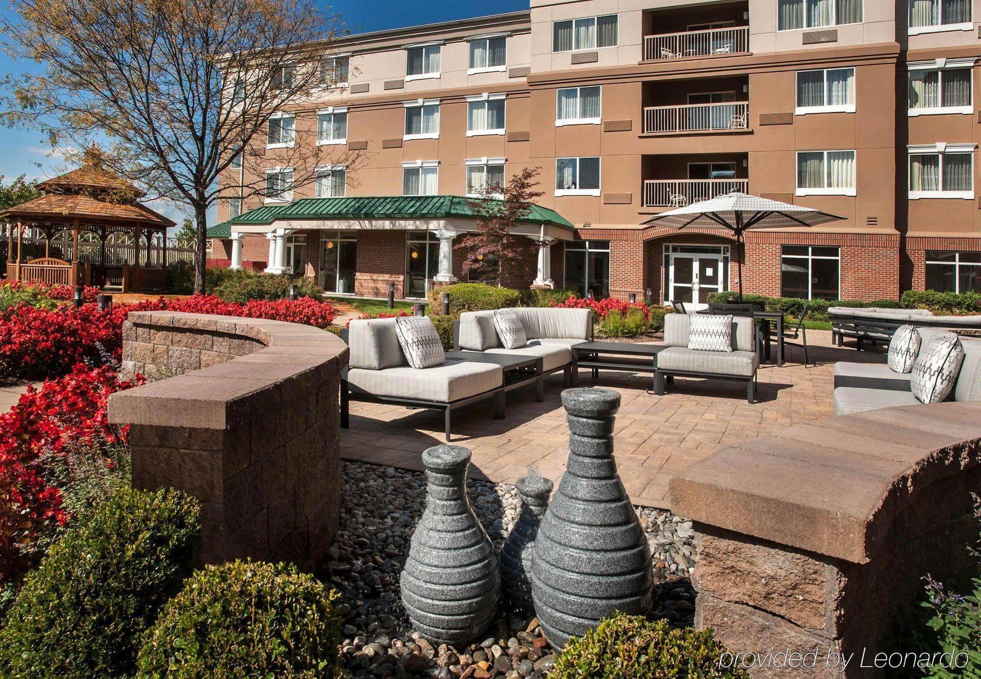 Courtyard By Marriott Basking Ridge Bagian luar foto